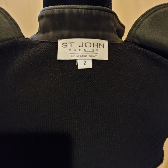 St. John EVENING Collection Black Jacket - Picture 2 of 5